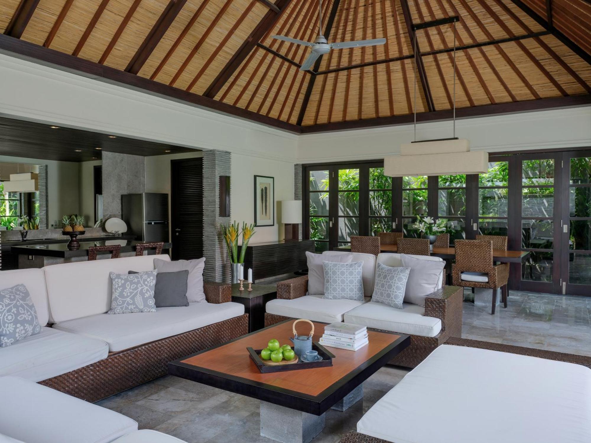 Вилла Peppers Seminyak Экстерьер фото